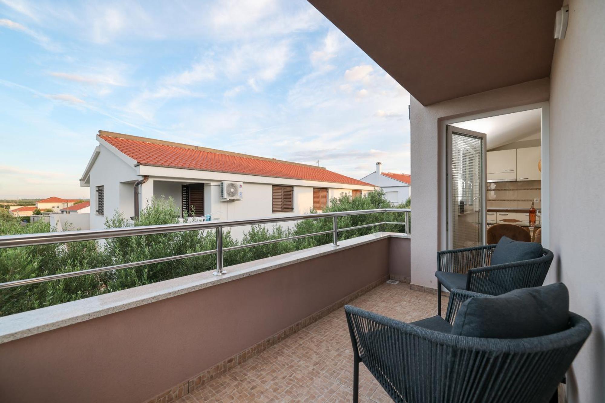 Apartments Anita Nin Extérieur photo