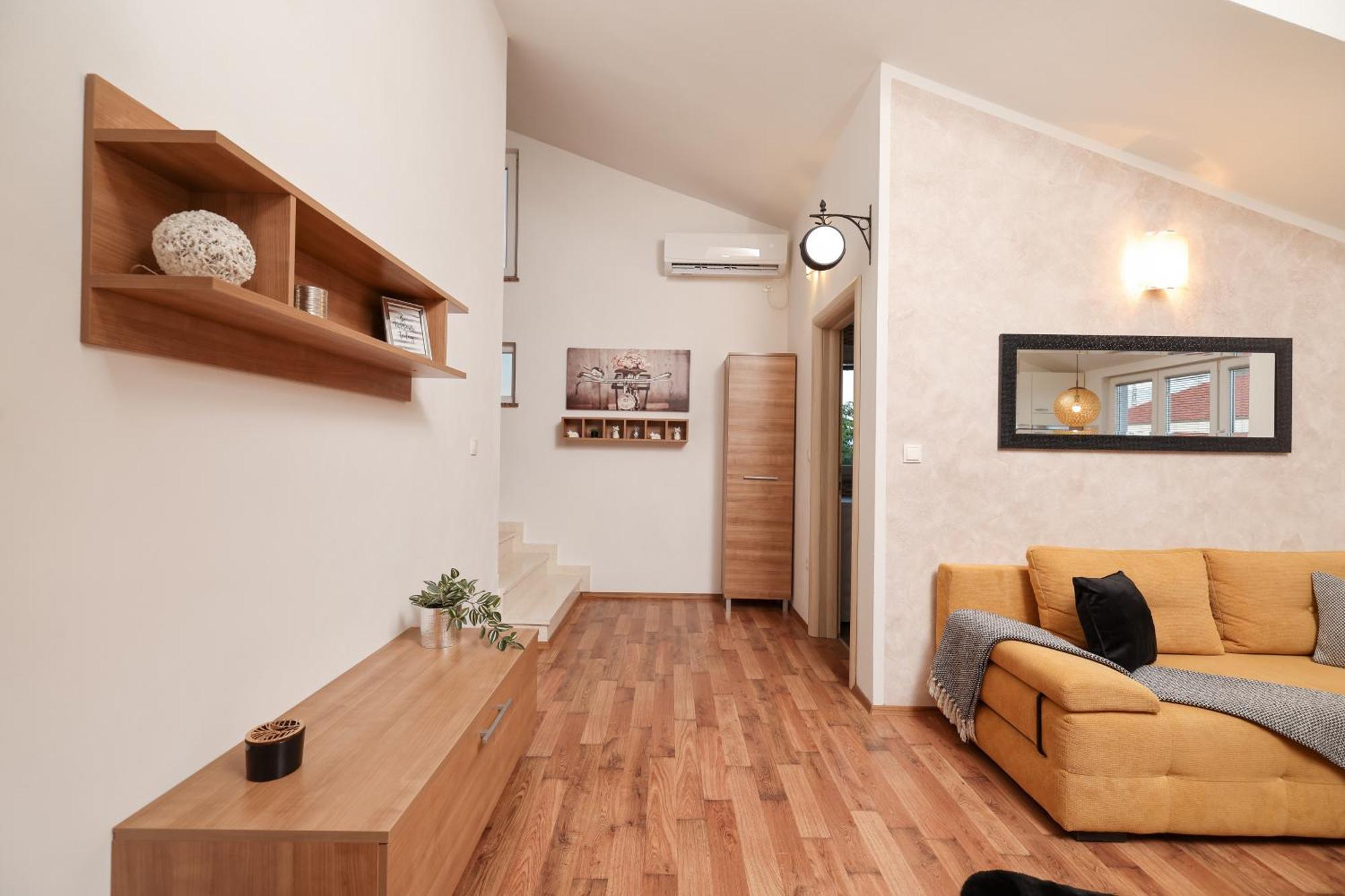 Apartments Anita Nin Extérieur photo