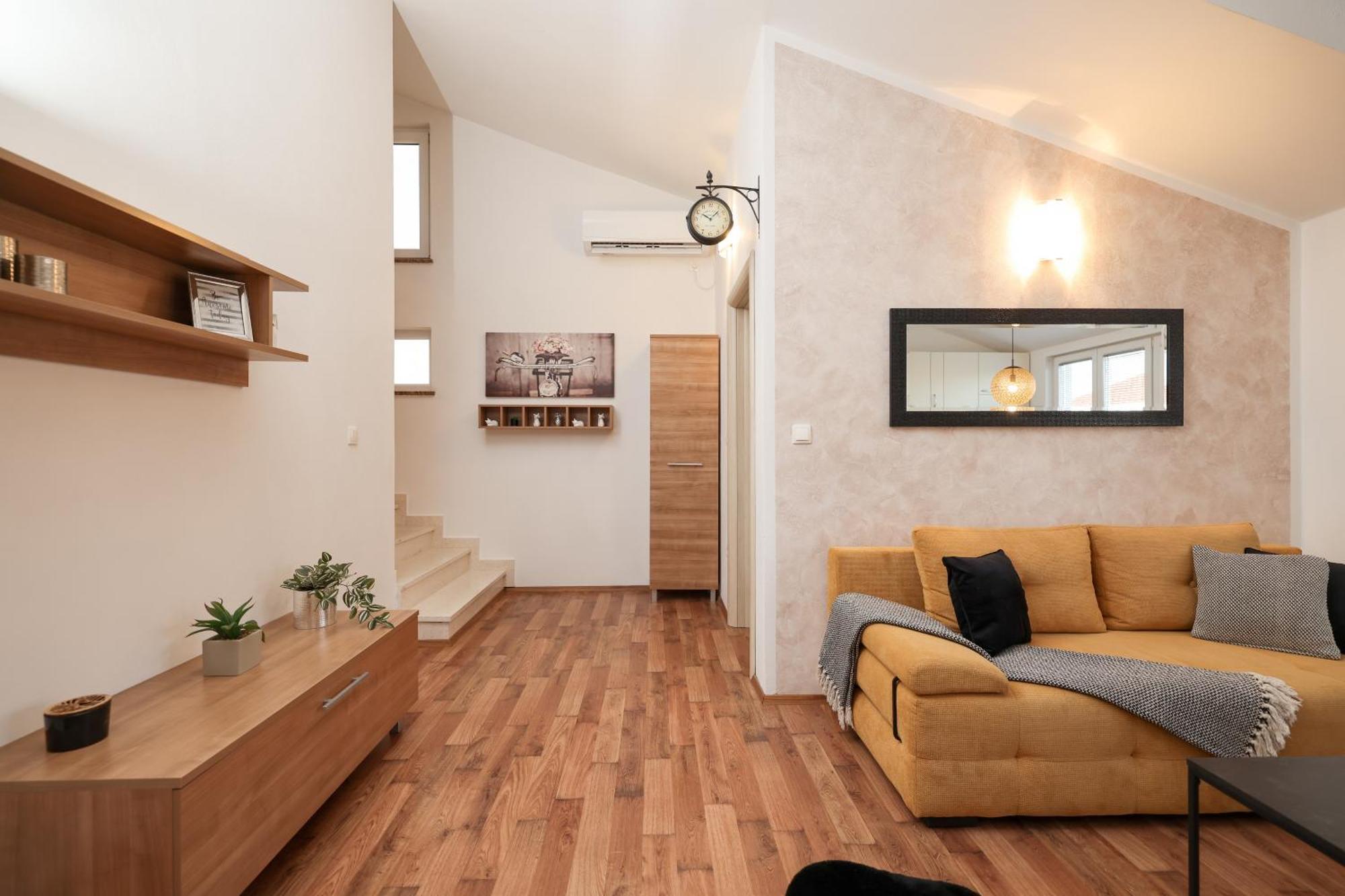 Apartments Anita Nin Extérieur photo