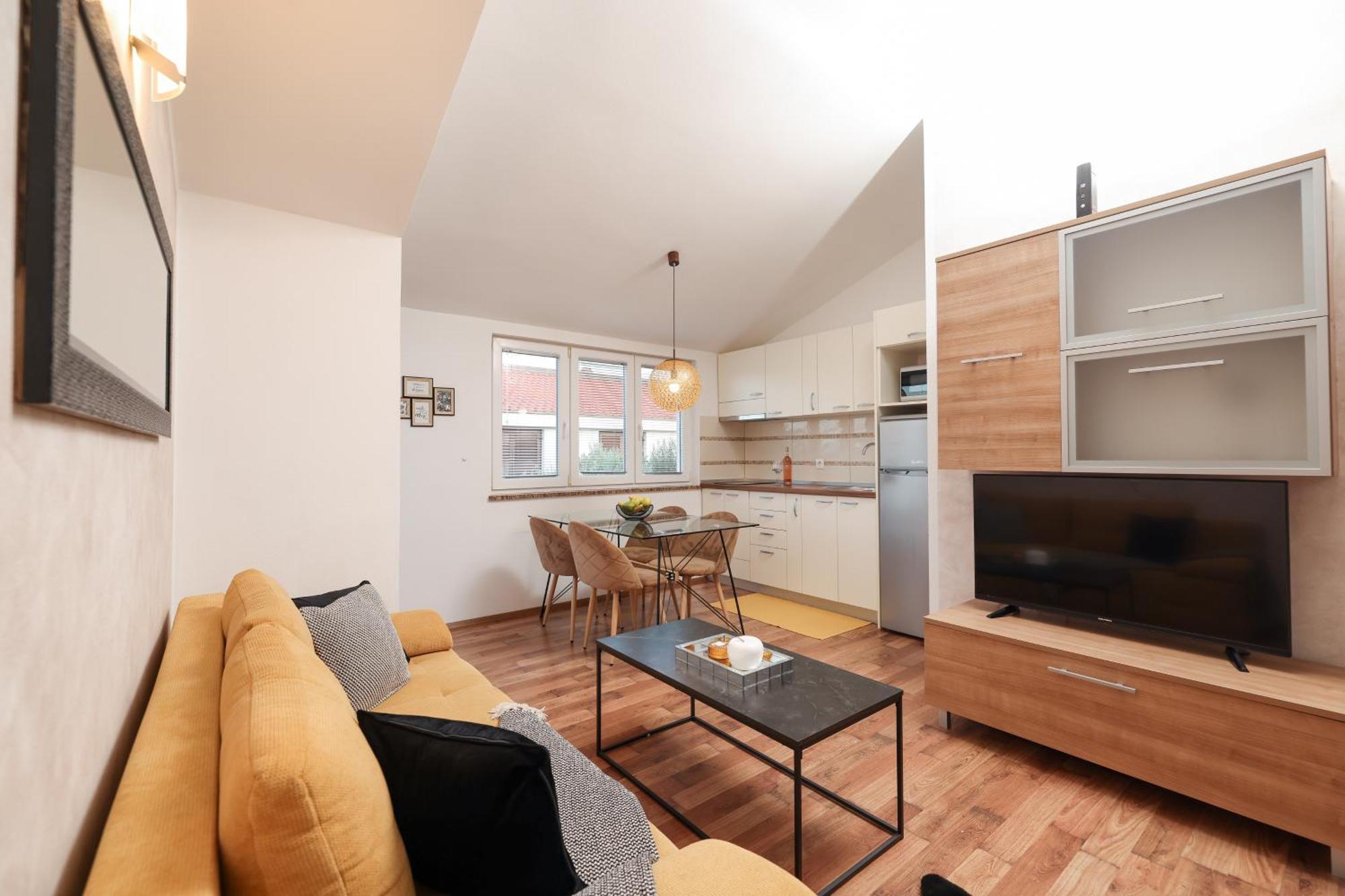 Apartments Anita Nin Extérieur photo