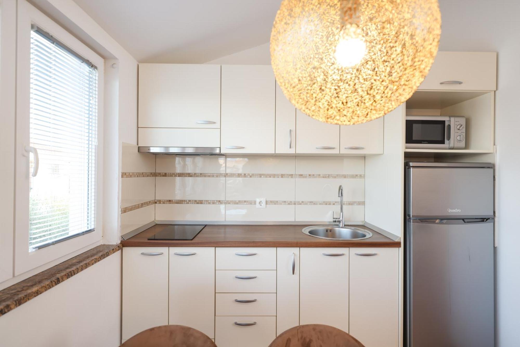 Apartments Anita Nin Extérieur photo
